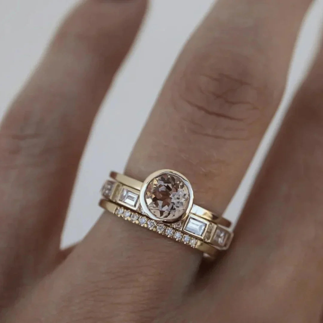 ZADIYA™ | Elegant Gold Ring with Crystals Encrusted