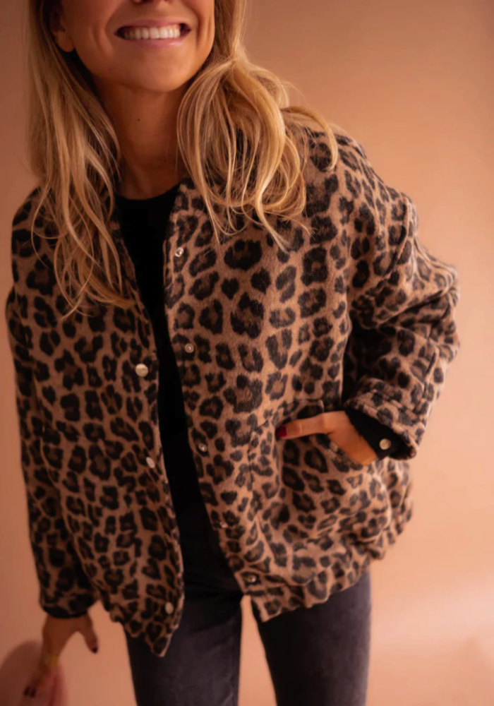 ZADIYA™ | Bold Leopard Jacket