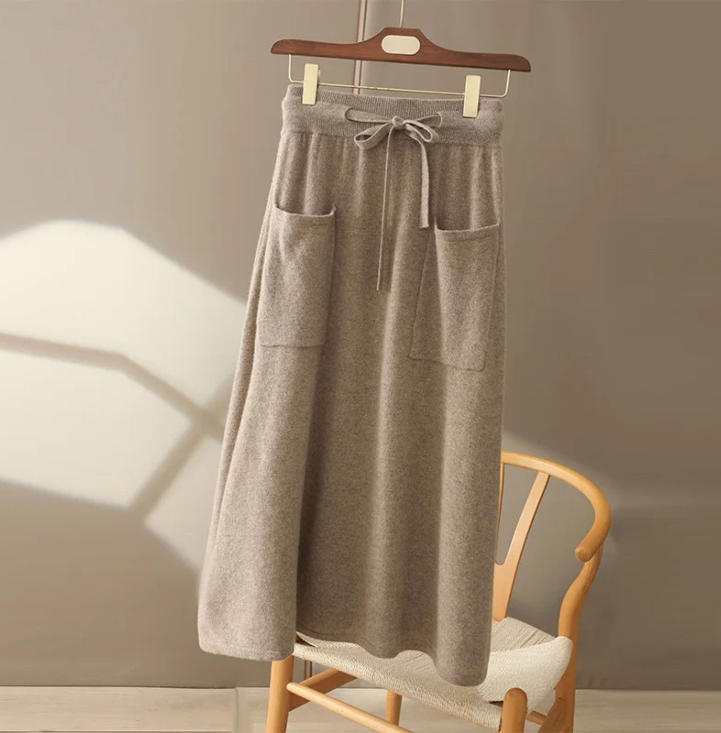 ZADIYA™ | Cashmere Midi-Skirt