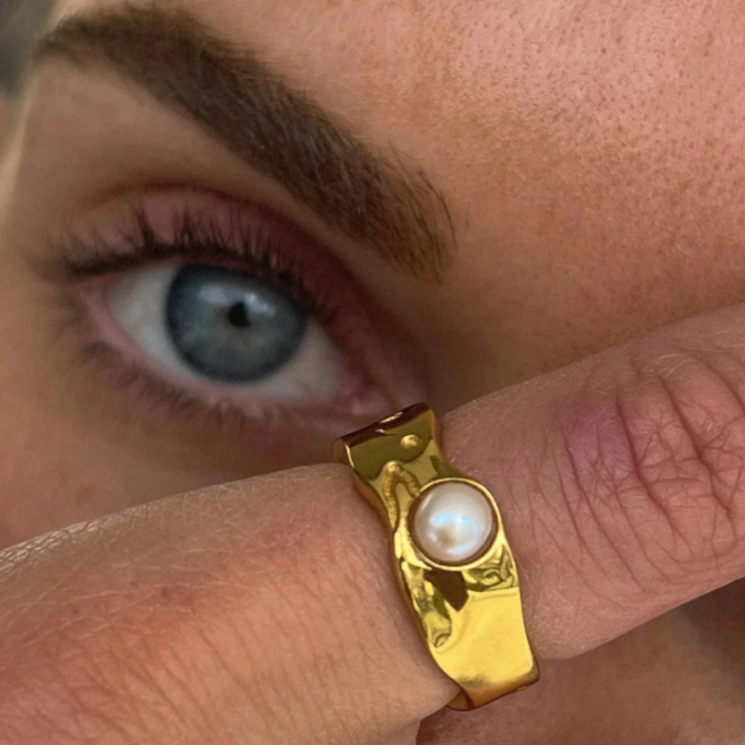 ZADIYA™ | Ring with Natural Pearl in Gold
