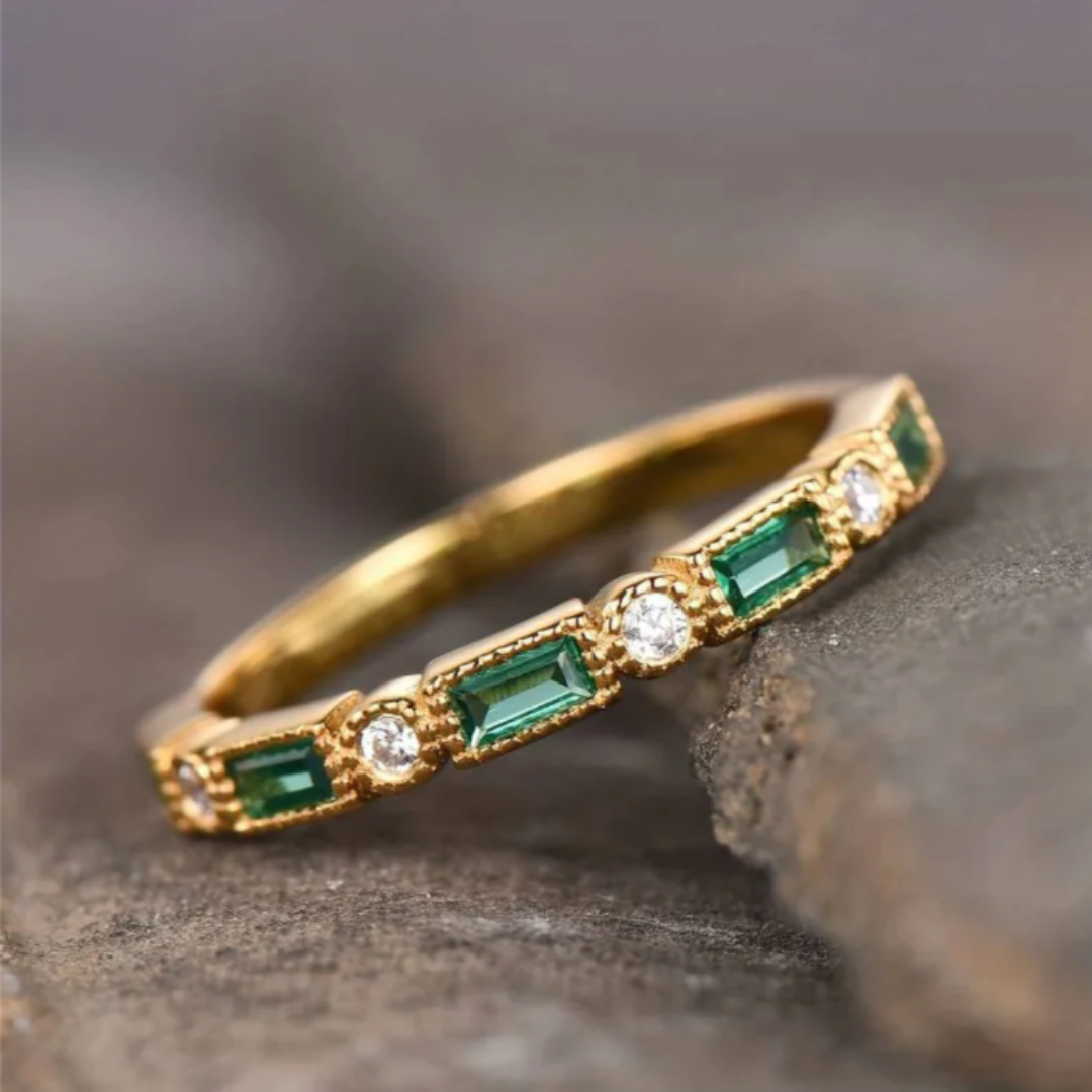 ZADIYA™ | Gold Ring with Green Zirconia Inlay