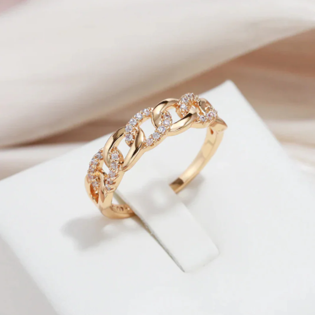 ZADIYA™ | Elegant Gold Link Ring