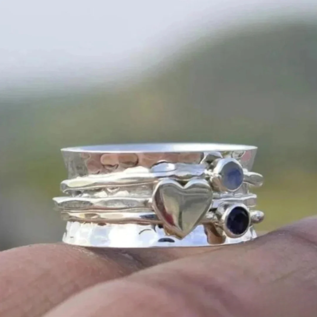 ZADIYA™ | Heart Spinner Ring